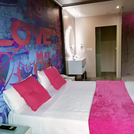 Отель Trebol Туй