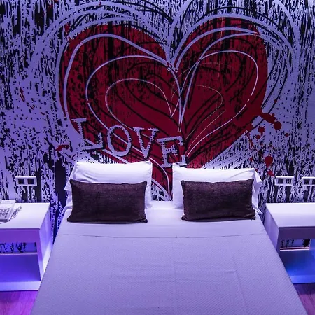 Trebol فندق توي